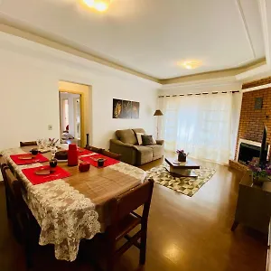 Apartamento Belíssimo E Amplo Apto A 3 Km Do Capivari, Campos do Jordão