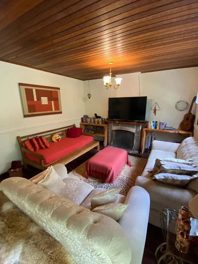 Apartamento em Condomínio Campos do Jordão
