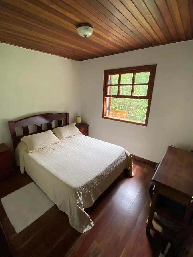 Apartamento em Condomínio Campos do Jordão
